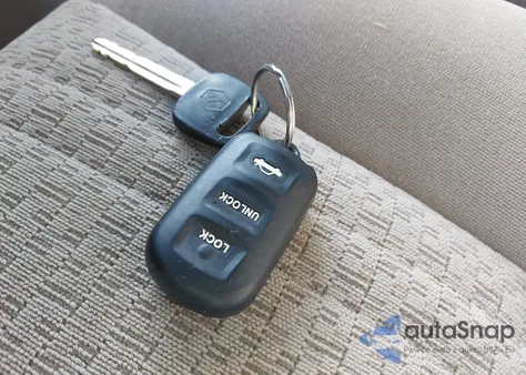 2005 Toyota Tundra Sr5 V8 z USA, uszkodzony, nr VIN 5TBET34145S467730